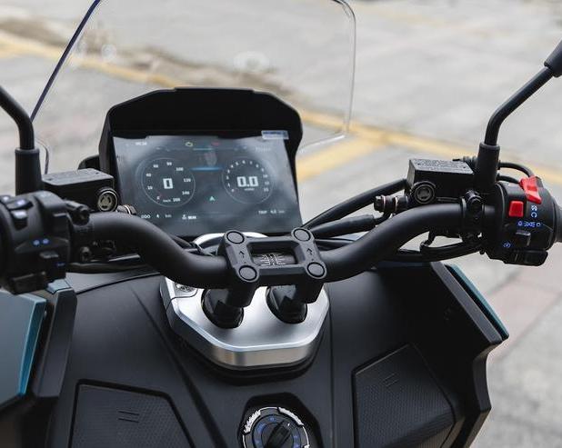 Tairong Motorcycle представила новый вариант цвета для скутера Rong 250 / Авто и транспорт / iXBT Live