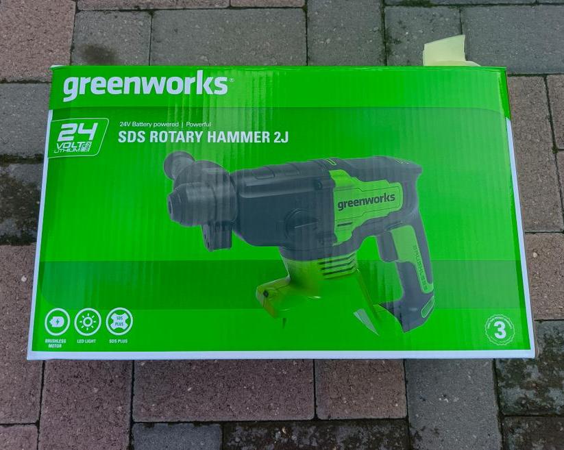Обзор аккумуляторного перфоратора Greenworks GD24SDS2K4 24V / Инструменты и запчасти / iXBT Live